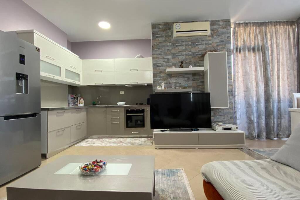 Sea Scape Apartment Vlorë Exterior foto